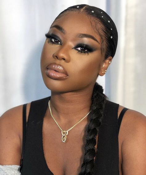 Smokey eye makeup for black women Eye Makeup For Black Women, Smoky Eye Black, Dark Skin Black Women, Dark Smokey Eye Makeup, Smoky Eyeliner, Black Smokey Eye Makeup, Dramatic Smokey Eye, Black Eye Makeup, Smokey Eye Makeup Look