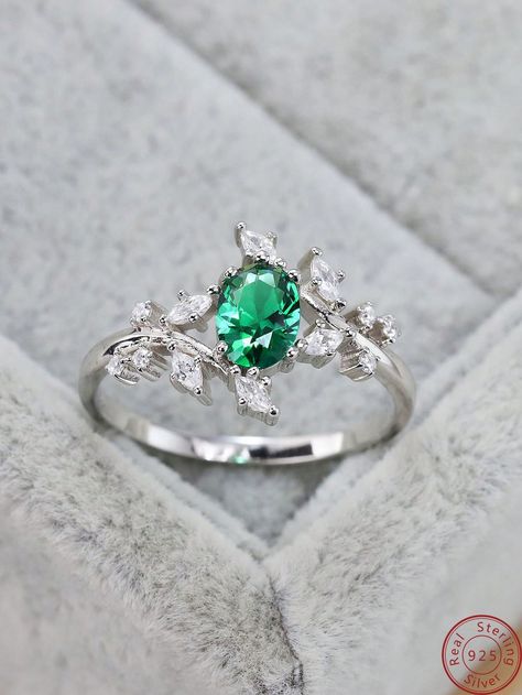 Silver Prom Jewelry, Green Wedding Rings, Green Engagement Rings, Emerald Green Jewelry, White Wedding Ring, Vintage Emerald Engagement Ring, Fantasy Ring, Marquise Diamond Engagement Ring, Gemstone Wedding Rings