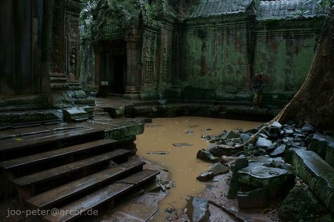 center area of Bantheay Kdei temple flooded after monsun rain, Angkor Wat, Cambodia, Monsoon Rain, Angkor Wat Cambodia, Ancient Temple, Mood Colors, Ancient Temples, Angkor Wat, Angkor, The Crown, Cambodia