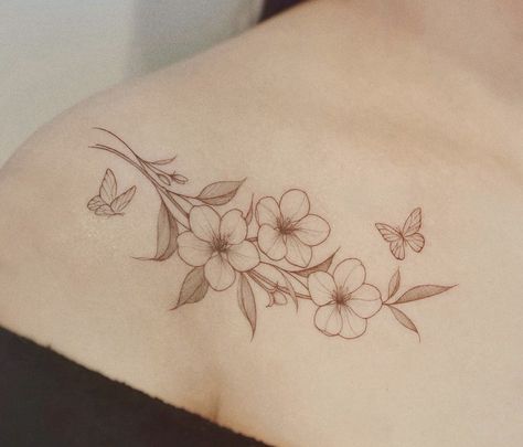 Floral Color Tattoo, Tattoo Poppy Flower, Tato Simple, Fine Line Floral, Artsy Tattoos, Collarbone Tattoo, Floral Tattoo Shoulder, Small Shoulder Tattoos, Bone Tattoo