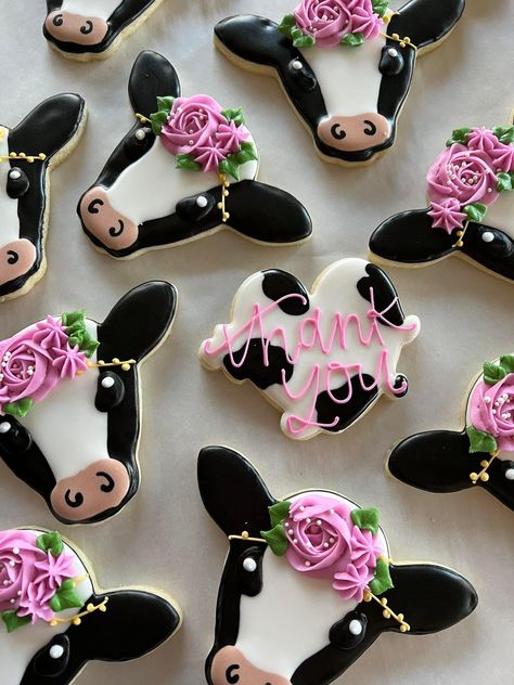 Cow Print Cakes, Cow Birthday Cake, Cow Baby Shower Theme, Cow Cupcakes, Cow Cookies, Cow Birthday Parties, Farm Cookies, Cow Cakes, Cow Baby Showers