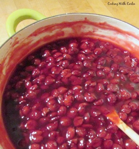 Fresh Sour Cherry Pie Recipe, Tart Cherry Pie Filling Recipes, Tart Cherry Pie Recipe, Fresh Cherry Cobbler, Tart Cherry Pie, Cherries Recipes, Sour Cherry Recipes, Fresh Cherry Pie, Cherry Pie Filling Recipes