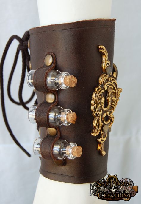 Moda Steampunk, Mode Steampunk, Leather Bracers, Style Steampunk, Steampunk Cosplay, Steampunk Diy, Steampunk Accessories, Victorian Steampunk, Steampunk Costume