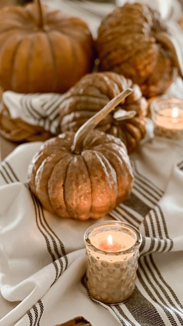 Autumn Farmhouse Aesthetic, Muted Pumpkin Decor, Cottage Thanksgiving, Soft Kitchen, Falling Leaf, Farmhouse Dining Rooms Decor, Sunday Friends, Happy Sunday Friends, Rooms Decor