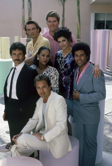 Miami Vice (1984-1990) The cast included Philip Michael Thomas as Detective Ricardo Tubbs and also Olivia Brown as Detective Judy Joplin. Miami Vice Party, Miami Vice Costume, Miami Vice Fashion, Donna Mills, 80 Tv Shows, Don Johnson, Classic Television, Miami Vice, Great Tv Shows