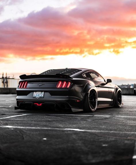 Ford Mustang Mustang Car Aesthetic, Black Mustang, Mustang Car, Aesthetic Cool, Ford Mustang Car, Car Aesthetic, Car Wallpapers, Ford Mustang, Cool Cars