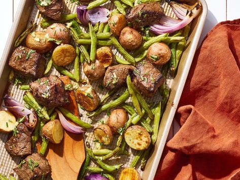 Sheet Pan Garlic Butter Steak Bites with Veggies Garlic Butter Steak Bites, Butter Steak Bites, Butter Steak, 5 Ingredient Dinners, Potato Dinner, Sheet Pan Dinners Recipes, Garlic Butter Steak, Recipe Sheets, Pan Dinners