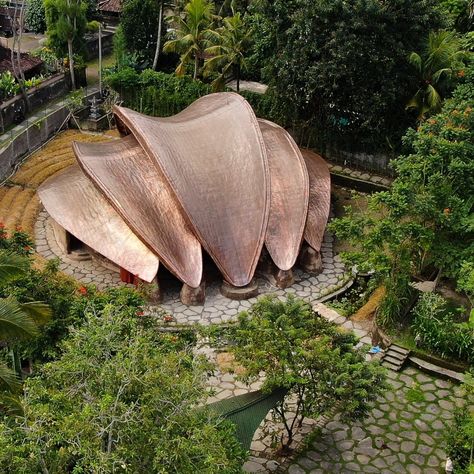 Copper-clad bamboo "petals" envelop meditation space in Bali by Ibuku Brick Rendering, Yoga And Meditation Space, Bamboo Roof, Bamboo Building, Open Architecture, Ceiling Plan, Bamboo Architecture, Tropical Architecture, New Architecture