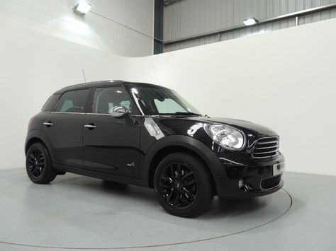 MINI Countryman 1.6 Cooper D All4 Finished in Absolute Black with Full Black Lounge Leather Interior and Interior World Carbon Black Trim. For more spec and images: http://www.simonjamescars.co.uk/mini-countryman-cooper-d-all4-in-derbyshire-3733039 Mini Cooper Countryman Black, Mini Countryman Black, Mini Cooper 4 Door, Black Mini Cooper, New Mini Countryman, Mom Mobile, Mini Paceman, Dale Cooper, Hatchbacks