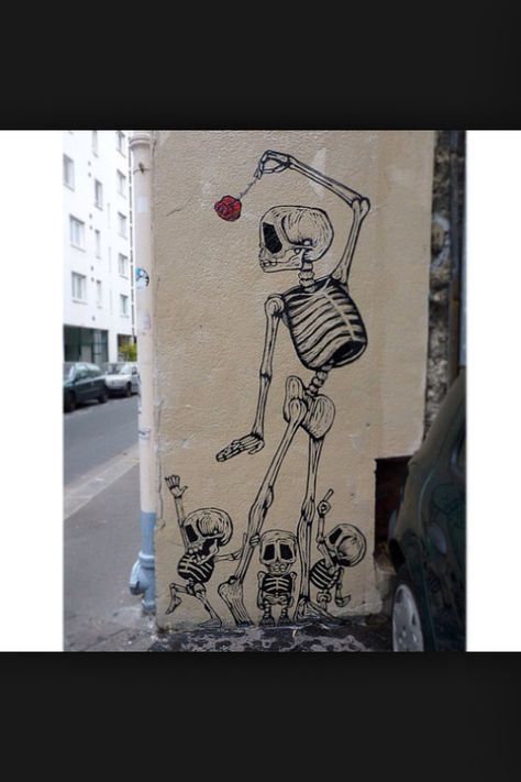 Skeleton family Art Amour, Graffiti Artwork, A Skeleton, Art Et Illustration, Art And Illustration, Skeletal, Street Art Graffiti, Pics Art, Mural Art