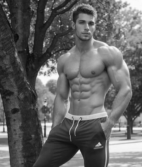 shared pleasures Good Physique Men, Men Working Out, Raw World, Bricked Up Man, Back Muscles Men, Lean Muscle Men, Gay Costume, Ideal Male Body, Muscle Bodybuilder