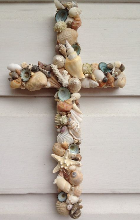 . Beach Wedding Cross Altar, Sea Shell Cross, Cross Altar, Ocean Room Decor, Seashell Cross, Couples Home, Seashell Art Diy, Shell Cross, Sea Shells Diy