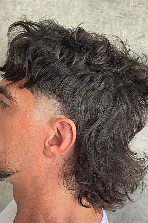 Messy Mullet with a Bald Fade for Men with Medium-Length Hair Messy Mullet, Classic Mullet, Mullet Fade, Mens Haircuts Short Hair, Gents Hair Style, Guy Haircuts Long, Men Haircut Curly Hair, Medium Length Hairstyles, Taper Fade Haircut