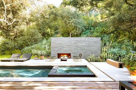 Swimming Pool Trends, Marmol Radziner, Pool Decking, Modern Pool, Decking Material, Cool Deck, Swimming Pool Designs, Outdoor Fireplace, Pool Patio