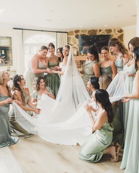 Peyton and her bridesmaids were so much fun! scroll to see this sweet bridesmaids reveal and the love they all had for this beautiful bride. 😍 @brightblueevents @westlakevillageinn @sunandsparrow #bridesmaids #socalwedding #luxuryweddingphotographer #losangelesweddingphotographer #westlakevillageinn #bridetribe #calamigosranch Bride Reveal, Calamigos Ranch, Socal Wedding, Los Angeles Wedding Photographer, Bride Tribe, Beautiful Bride, Wedding Ideas, Wedding Photographers, Quick Saves