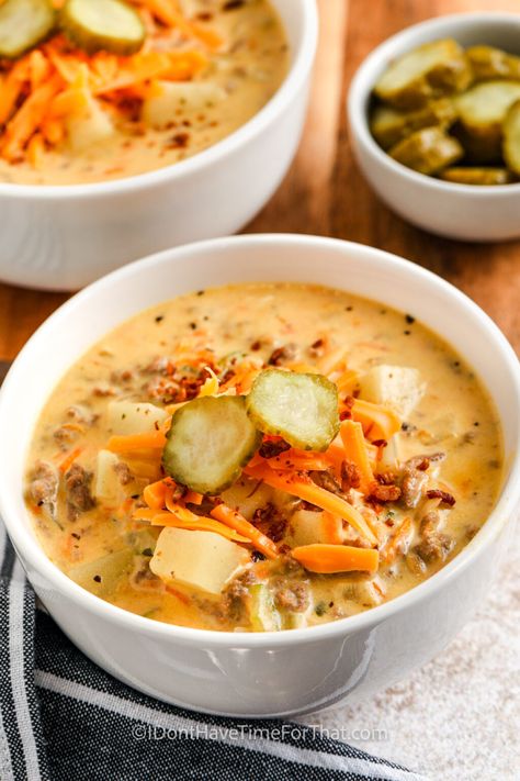 For a dinner that will bring everyone to the table in a hurry, make this easy cheeseburger soup recipe. It's delish with cheddar cheese and sour cream mixed in, or the chef can substitute Velveeta. Try it with cauliflower and bacon for a keto or low carb version, or stick with potato. Any way you cook it up it's always a welcome addition to the dinner table. #cheeseburgersouprecipe #cheeseburgersoupcrockpot #cheeseburgersoupstovetop #idonthavetimeforthat Cheeseburger Soup The Recipe Critic, Cheese Burger Soup, Burger Soup, Cheese Burger Soup Recipes, Broccoli Cheese Soup Recipes, Quick And Easy Soup, Cheeseburger Soup, Fall Soup Recipes, Recipes Yummy