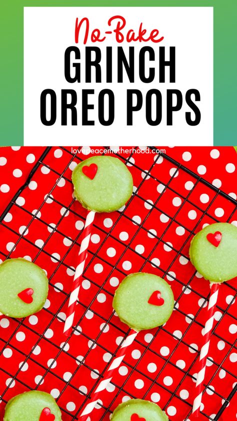 These Easy No-Bake Grinch Cookies are a Christmas Treat that is easy to make and delicious. Grinch Oreo pops are a fun Christmas dessert. Christmas Dip, Grinch Cookies, Delicious Christmas Desserts, Best Christmas Desserts, Dipped Oreos, Oreo Pops, Cookie Pops, Christmas Treat, Christmas Dessert