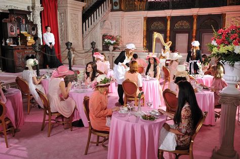 The Love Witch still Anna Biller, The Love Witch Movie, The Love Witch, Witch Room, Witch Party, Witch Core, Mazzy Star, I Love Cinema, Film Grab