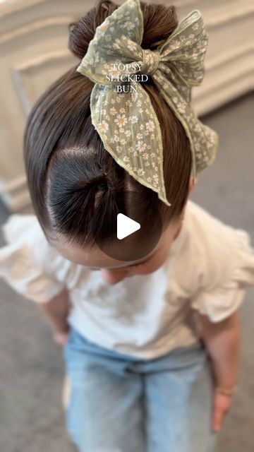 Jaqui Folsom on Instagram: "A fun slicked bun #hair #hairtutorial #girlshair #girlshairstyles #schoolhair #easyhair #slickedbackhair #momanddaughter #topsy #topsyturvy #grwm" Ballerina Hair, Bunny Hair Bows, Wacky Hair Day Ideas, Girls Hair Styles, Ballerina Bun, Wacky Hair Day, Fun Buns, Hair Flyer, Short Hair Bun