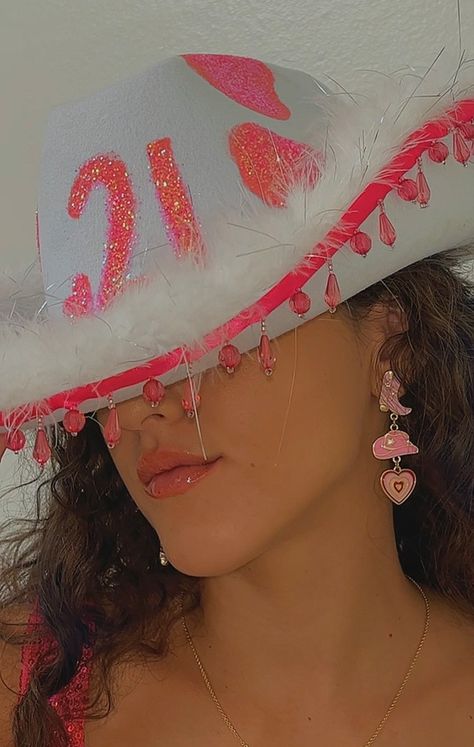 Decorated Cowgirl Hats Party, Drink Cowgirl Hat, 21st Bday Cowboy Hat, Birthday Cowgirl Hat, 21st Birthday Ideas Disco Cowgirl, Alcohol Cow Girl Hats, Pink Cowboy Hat Aesthetic Party, Custom Cowboy Hats, 22nd Birthday