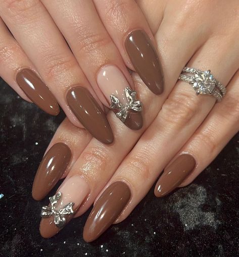 3D Gems 💅🏻🌸 #nails #nailsnailsnails #nailstagram #nailsmagazine #nailsonfleek #nailslove #instanails #nailsbeauty #nailspiration #nails2inspire #nailswag #prettynails @nailsmagazine @scratchmagazine @nailpromagazine Brown Gem Nails, Brown Nails With Gems, Brown Nails Acrylic, Gems Nails, Nails With Gems, Nails Brown, Almond Shape Nails, Acrylic Gems, Gem Nails