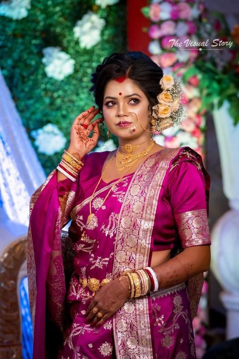 Bengali Bridal Reception Look, Reception Look, Bengali bride Reception Bride Poses, Bengali Reception Look, Bengali Reception Bridal Look, Reception Look Bride Indian, Bridal Reception Look, Reception Pose, Bengali Bride Reception Look, Reception Poses, Indian Bride Poses