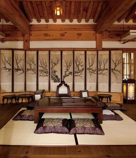 Hanok House Korean Traditional Interior, Traditional Korean Bedroom, Traditional House Interior, Korean House Interior, Korean Interior Design, Hanok House, Tea Room Design, Korean Traditional House, Traditional Korean House