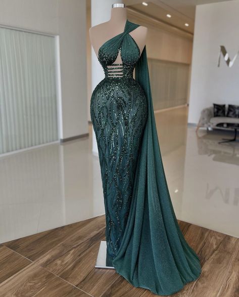 Minna Fashion, Long Green Dress, Haute Couture Dresses, Glamour Dress, Gowns Online, Gala Dresses, Cape Dress, Glam Dresses, Gorgeous Gowns