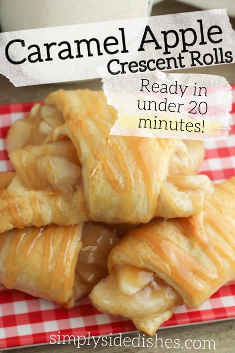 Apple Pie Crescent Rolls, Crescent Roll Pies, Crescent Roll Apple Pie, Apple Crescent, Apple Crescent Rolls, Apple Pie Crescents, Crescent Roll Recipes Dessert, Recipes Using Crescent Rolls, Crescent Roll Dessert