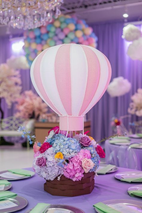 Hot Air Balloon Centerpiece, Air Balloon Centerpiece, Hot Air Balloon Centerpieces, Balloon Centerpiece, Peppa Pig Birthday, Balloon Centerpieces, Shower Centerpieces, Pink Balloons, Baby Shower Centerpieces