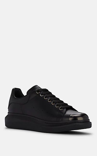 Sneaker Nike, Dr Shoes, Sole Sneakers, Alexander Mcqueen Men, Sneaker Men, Shoe Boutique, Classic Sneakers, Sneakers White, Sneakers Black