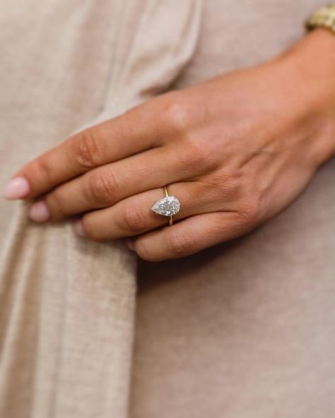 2.5 Carat Pear Engagement Ring, Korean Appartement, East West Gem Co, 2 Carat Ring, Ring Inspo, Future Engagement Rings, Pear Ring, Product Shoot, Engagement Inspo