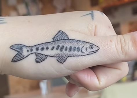 Thumb Tattoos, Tattoo Hand, Fish Tattoo, Real Tattoo, Tattoos And Piercings, Fish Tattoos, Hand Tattoos, Tatting, Piercings