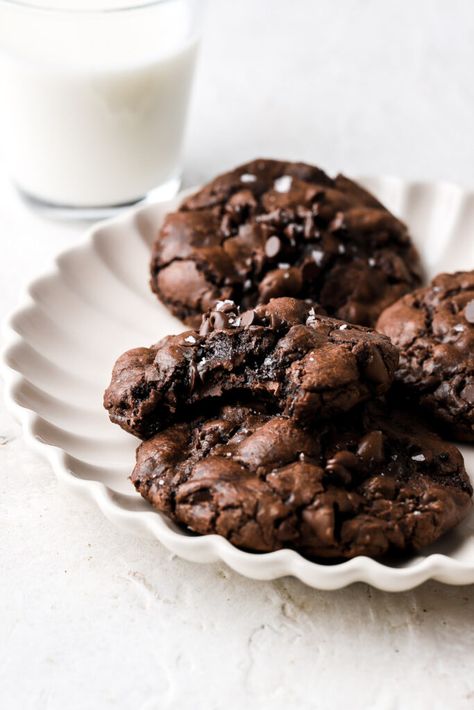 small batch chocolate cookies with bite taken out Small Cookies Recipe, Small Batch Chocolate Chip Cookies, Small Batch Cookie Recipe, Small Batch Cookies, Small Batch Baking, Espresso Cookie, Dairy Free Cookies, Frozen Cookie Dough, Double Chocolate Chip Cookies