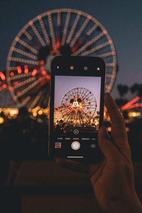 Disney Parks Photography, Disney World Film Photography, Disneyland Lockscreen, Downtown Disney Aesthetic, Disney Asthetics Photos, Disneyland California Aesthetic, Disneyland Pics, Disneyland Aesthetic, Disney Poses