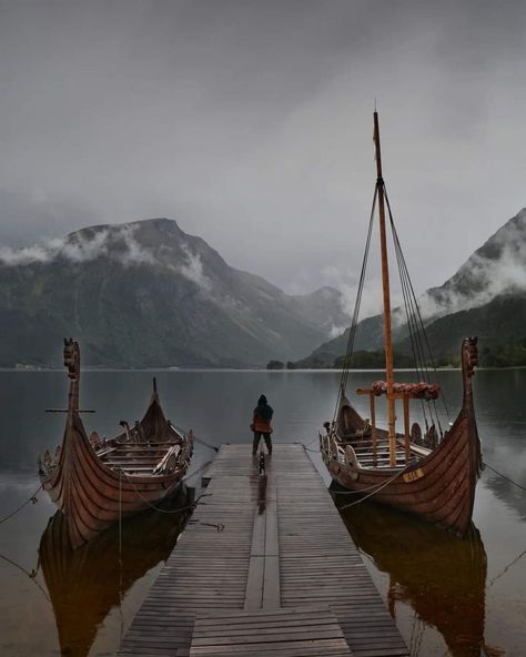 Fjords Norway, Viking Queen, Viking Aesthetic, Nordic Architecture, Viking Books, Viking Longship, Norway Viking, Navi A Vela, Viking Life