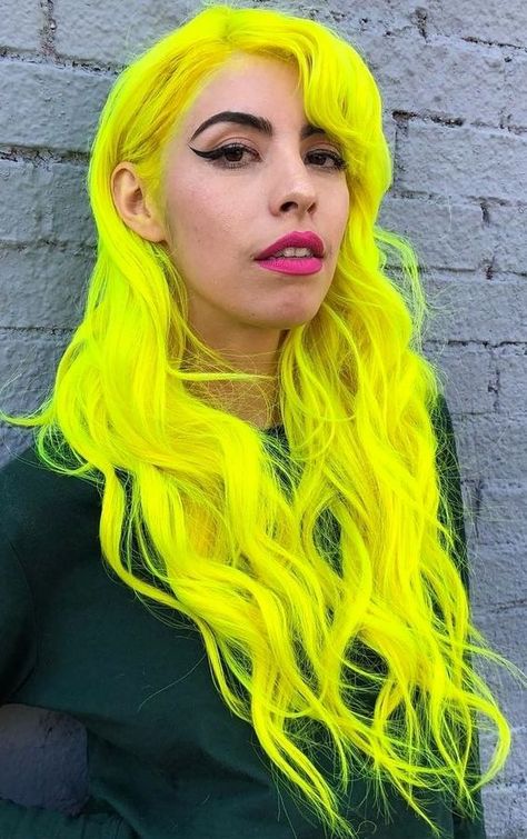 Neon Yellow Hair, Poison Nightmares, Yellow Hair Color, Trendy Bob Hairstyles, Short Grunge Hair, Vivid Hair Color, Neon Hair, Gorgeous Hair Color, Short Hair Color