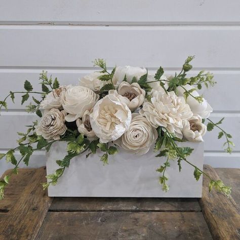 These are a few of my favorite things! Wooden Flower Boxes, Box Arrangement, White Wooden Box, Centerpiece Craft, Flower Arrangements Diy, Wood Flowers, Wooden Flowers, Floral Foam, Deco Floral