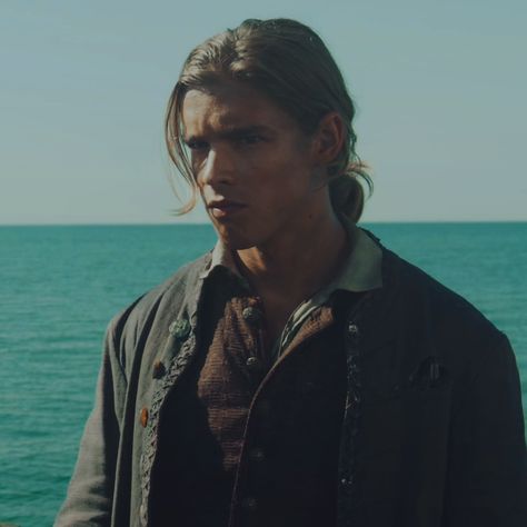 Henry Turner, Brenton Thwaites, Pirate Boy, Cedric Diggory, Captain Jack Sparrow, Band Of Brothers, Pirate Life, Royal Life, Types Of Curls