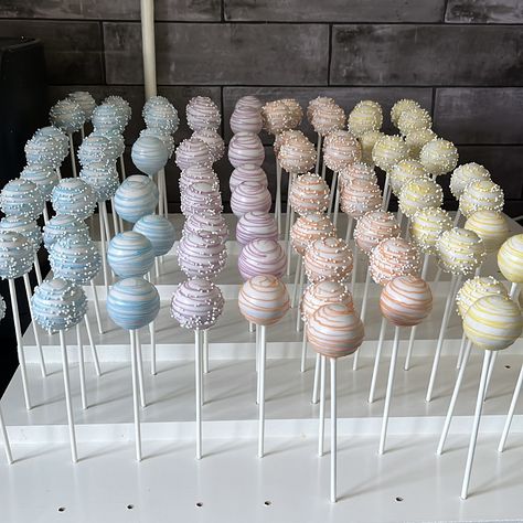 Miss B's Bakes is a new stall selling cake pops so please make her welcome when you see her as she it will be with us celebrating our 5th Anniversary with our next High Street Market taking place on Thursday 5th September from 10am until 3pm at the Tithe Barn, High Street, Shirehampton, Bristol, BS11 0DE. We'll have celebration cake, special guests, balloons and bunting plus exciting plans will be revealed for the rest of the year. 😊 We are looking forward to seeing Miss B's Cake Pops and tr... Pastel Cake Pops, Fancy Cake Pops, Making Cake Pops, Cake Pop Displays, Cake Pop Designs, Cake Pop Decorating, Wedding Cake Pops, Pastel Cakes, Food Hygiene