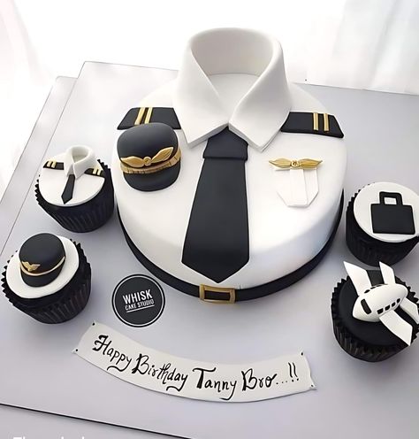 Planes Birthday Cake, Lawyer Cake, Pilot Party, Police Cakes, Graduation Cake Designs, Pilots Birthday, Draw Food, Airplane Cake, Planes Birthday