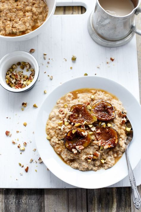 Figs Breakfast, Toasted Oatmeal, Bowl Of Oatmeal, Cafe Delites, Fig Recipes, Oatmeal Recipe, Healthy Breakfasts, Healthy Oatmeal, Oatmeal Recipes