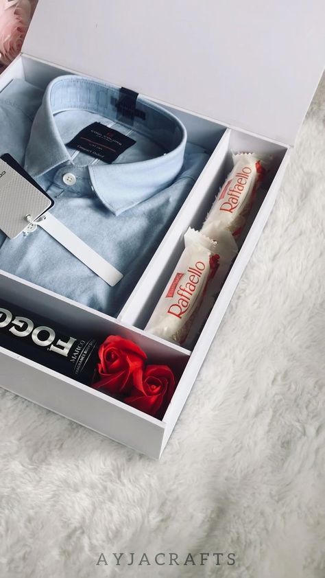 Diy Birthday Gifts For Him, Box Regalo, Shirt Box, Diy Anniversary Gift, Wedding Gift Pack, Creative Wedding Gifts, Bridal Gift Wrapping Ideas, Gift Box For Men, Gift Wrapping Techniques