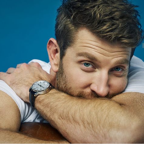 Brett Eldredge Girlfriend, Brett Eldredge Selfie, Logo Profile Picture, Singer Logo, Jj Lin, Josh Turner, Brett Eldredge, Husband Material, New Photo Download