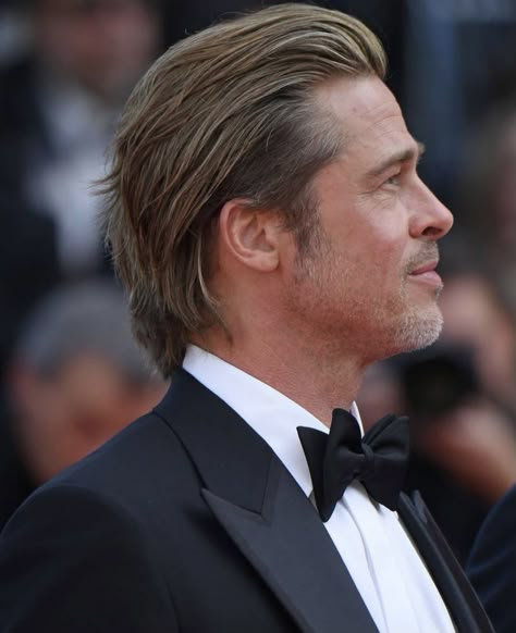 Long Slicked Back Hair, Mens Hair Long, Brad Pitt Haircut, New Men Hairstyles, Brad Pitt Hair, Mens Medium Length Hairstyles, Mens Hairstyles Thick Hair, Wavy Hair Men, Rockabilly Hair