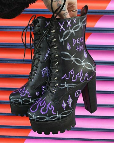 Picture of creator @lilithsloot holding black gothic Halloween AESTHETIC koi platform boots which they artistically drew over with markers Cute Goth Shoes, Black And Purple Clothes, Gothic Platform Boots, Platform Heel Boots, Purple And Black Shoes, Goth Boots Aesthetic, Goth Boots Outfit, Purple Platforms, Purple Emo Aesthetic