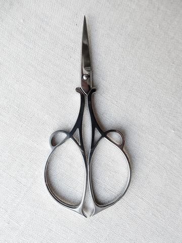 Italian Art Deco, Scissors Design, Vintage Scissors, Trendy Embroidery, Sewing Scissors, Embroidery Scissors, Art Deco Period, Sewing Items, Chatelaine