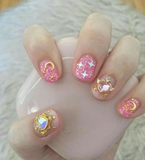 Gyaru Nails Simple Short, Pink Soft Nails, Kawaii Short Nails, Doing My Own Nails, Sailor Moon Nails, Nail Art Inspo, Sailor Moon Anime, Moon Nails, Anime Nails