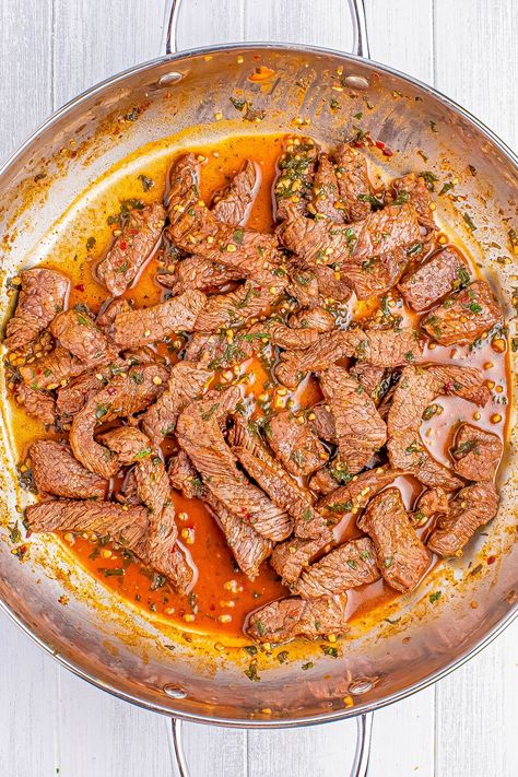 Steak Fajita Salad with Creamy Cilantro Lime Dressing — 🥗🍅🥑🌶️ Tastes like your favorite steak fajitas, but in fresh and crisp salad form! Mouth-watering sliced sirloin steak, crisp bell peppers, onions, and juicy tomatoes are layered over a bed of lettuce to really level-up your salad game! The homemade creamy avocado and cilantro lime dressing comes together in seconds and adds so much incredible FLAVOR! There are so many fresh Mexican-inspired flavors in this FAST and EASY salad! Steak Fajita Salad, Sliced Sirloin, Creamy Cilantro Lime Dressing, Fajita Salad, Crisp Salad, Averie Cooks, Cilantro Lime Dressing, Sirloin Steak, Easy Salad