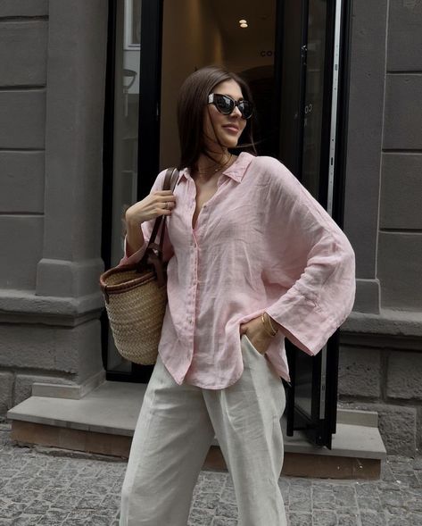 Edmonton Outfits, Jeju Outfit, Pink Linen Shirt Outfit Women, Pink Shirt Outfit Aesthetic, Pink And Khaki Outfit, Light Pink Shirt Outfit, Linen Shirts Women Outfits, Pale Pink Outfit, Pink Linen Shirt